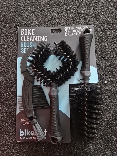Bike hut cleaning brush - bike,